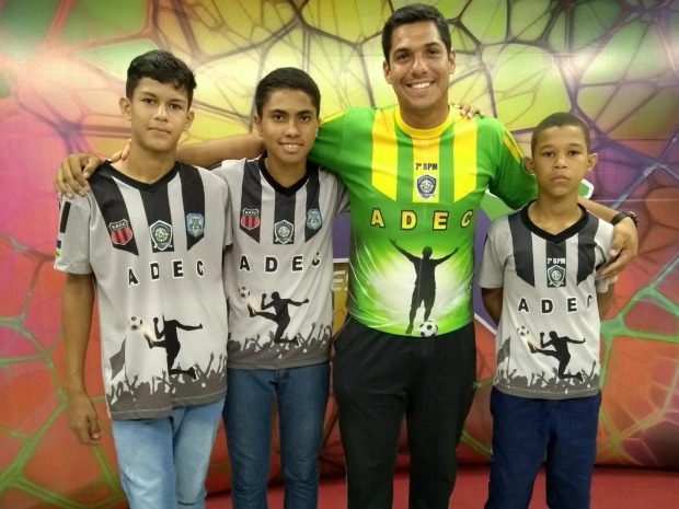 Clube de Rio de Janeiro seleciona atletas da Escolinha de Futebol Capitão