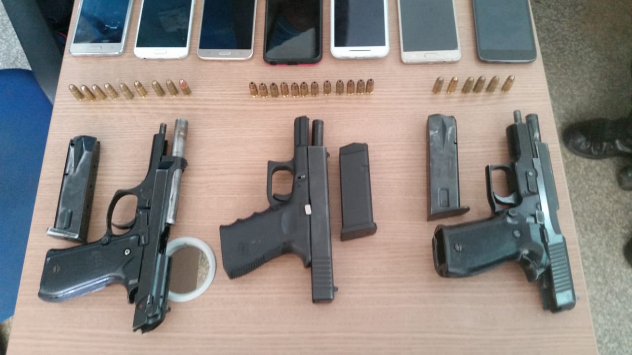 01-06 Apreensão de três armas objetos recuperados recaptura de foragidos e falsificação de documentos 3