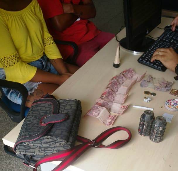 15-06 Patrulha Escolar do 7º BPM detém dupla suspeita de tráfico de entorpecentes durante Jiema 2