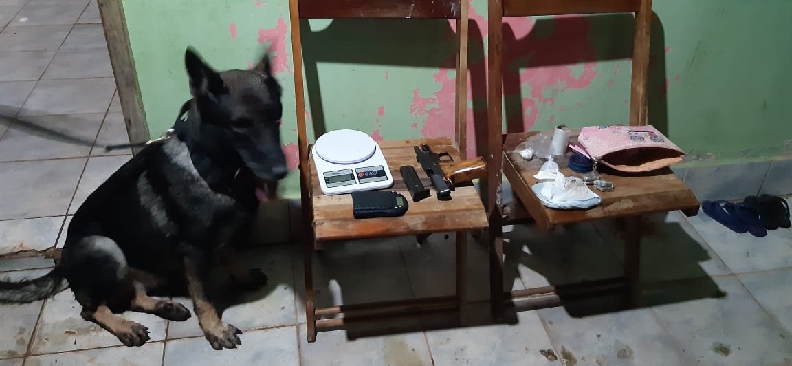 03-03 Policiais militares do 7º BPM fecham mais um ponto de venda de drogas e apreendem arma de fogo 1