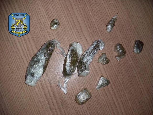 20-04 ARIQUEMES - PM prende suspeito de tráfico e cumpre mandado 1