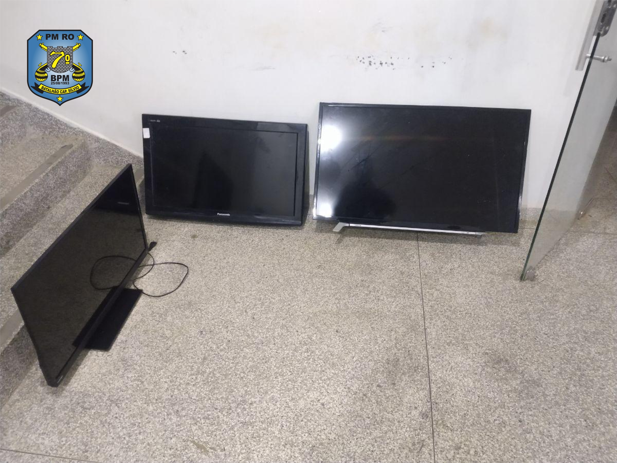 23-04 PM recupera televisores furtados e prende infrator 1