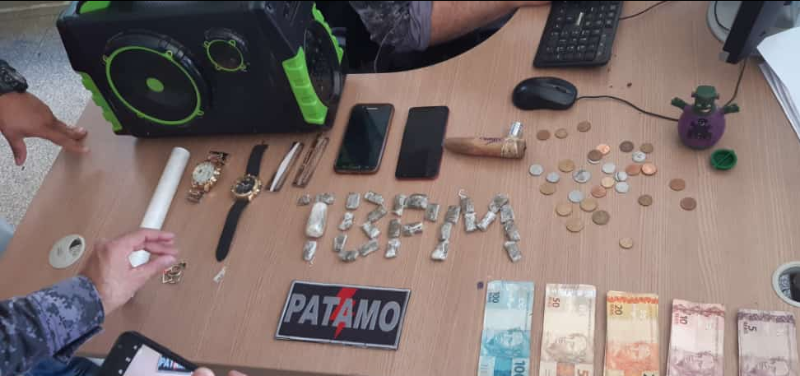 08-05 Policiais militares do 7º BPM prendem homem por tráfico de drogas2