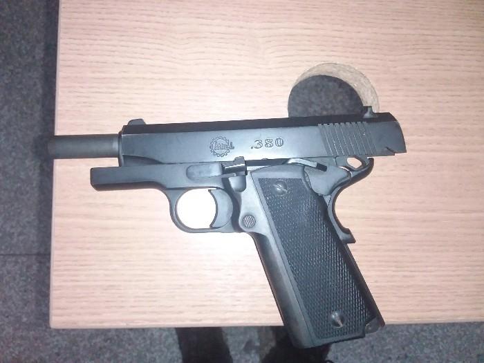 27-08 ARIQUEMES Ex-policial é preso com arma de fogo irregular 4