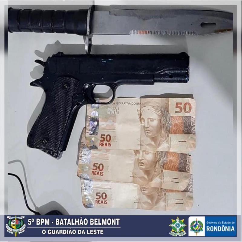 PMRO apreende dois menores com simulacro de arma e faca