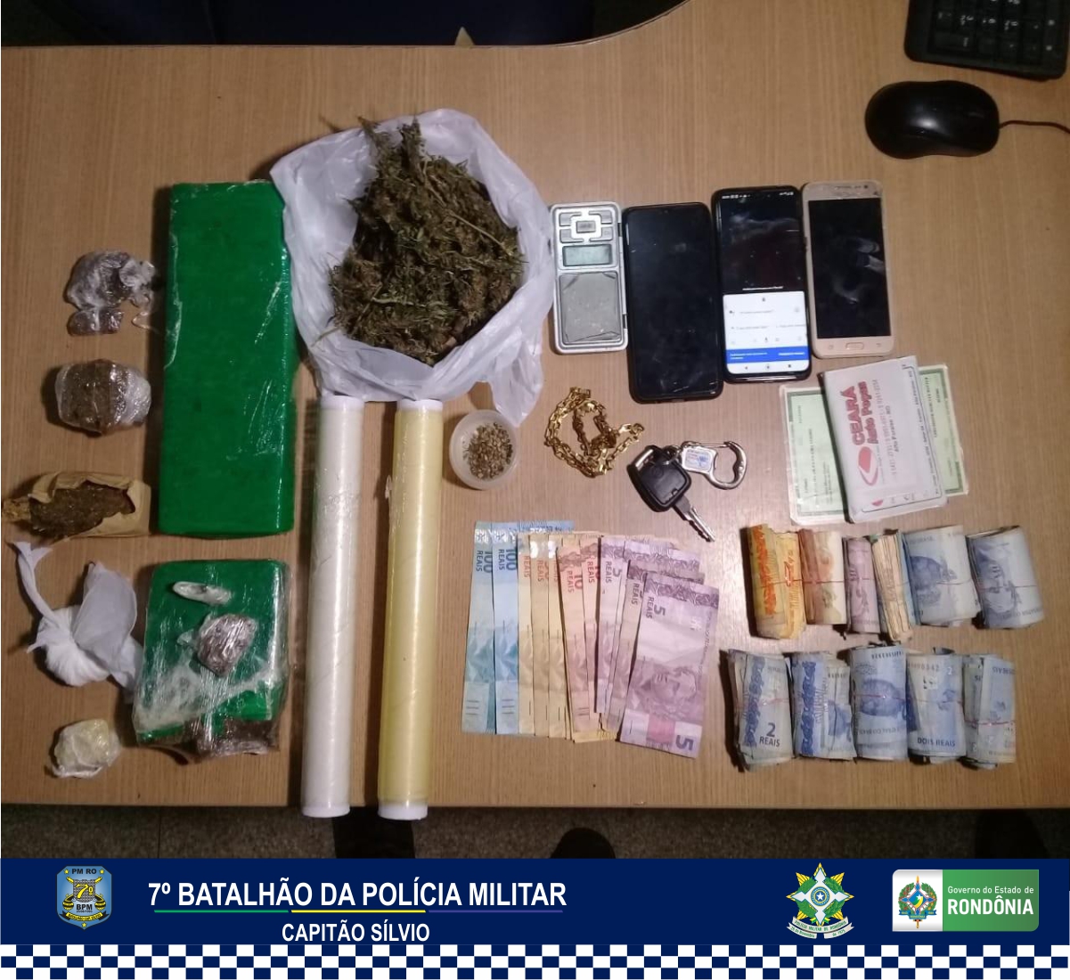 01-11 Após denúncia PM apreende quase 2 Kg de maconha copy