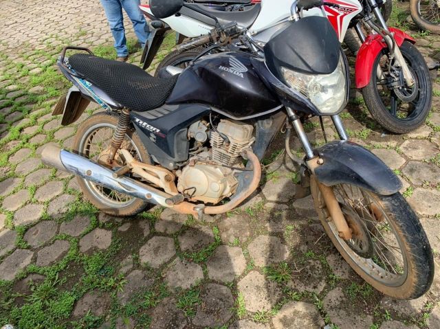 23-03 Em Ariquemes policiais militares recuperam motocicletas furtadas 2