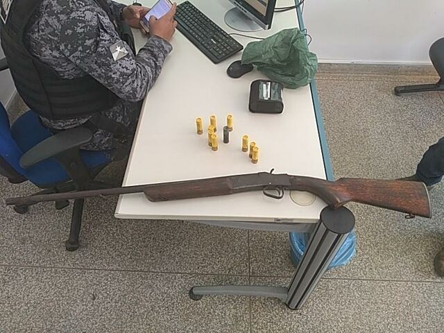 29-06 Mais uma pessoa é presa por porte ilegal de arma de fogo durante patrulhamento rural